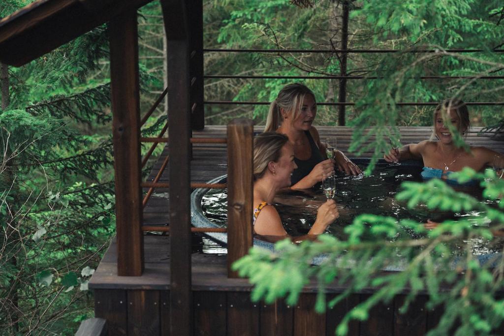 Hyssna Forest Resort מראה חיצוני תמונה